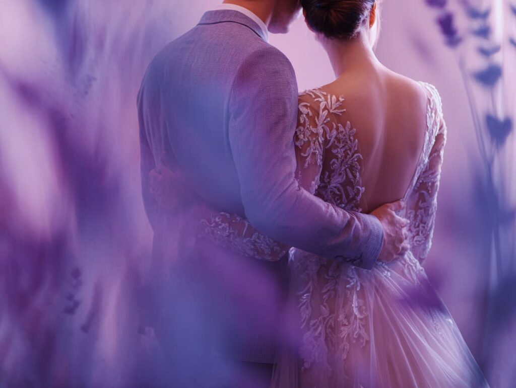 زوجی در حال امضای سند ازدواج در رویا